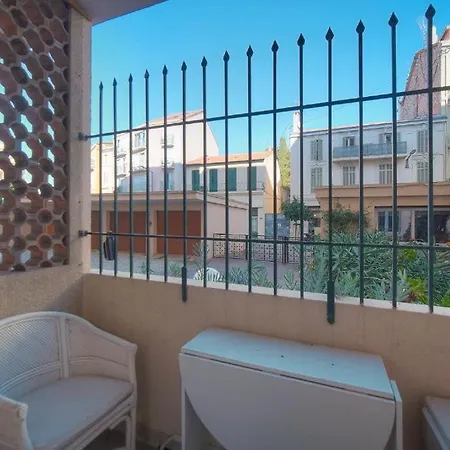 Apparemment Vue Terrasse Centre * Cannes
