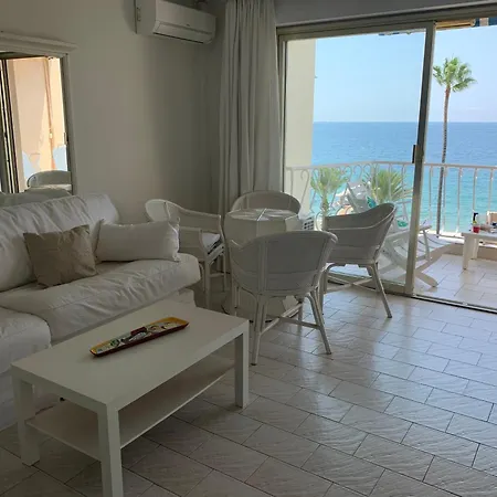 Apparemment Vue Terrasse Centre * Cannes